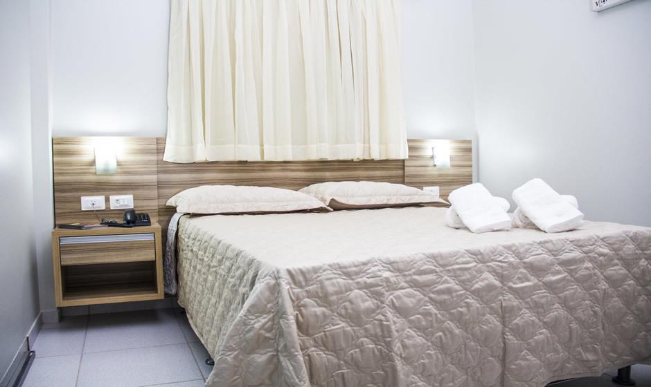 Hotel Baeza Goiatuba Екстер'єр фото