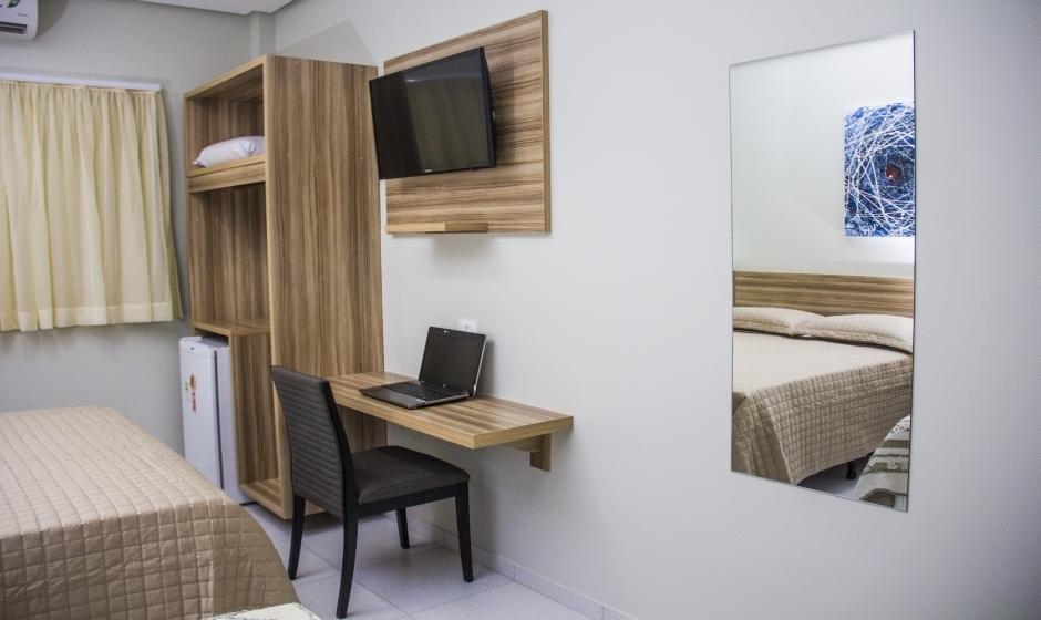 Hotel Baeza Goiatuba Екстер'єр фото