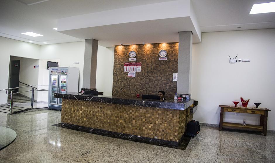 Hotel Baeza Goiatuba Екстер'єр фото
