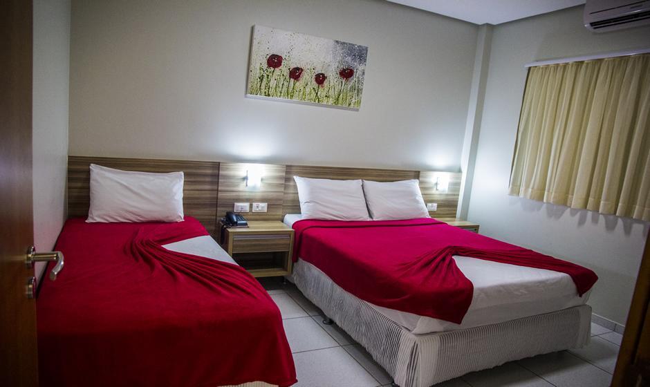 Hotel Baeza Goiatuba Номер фото